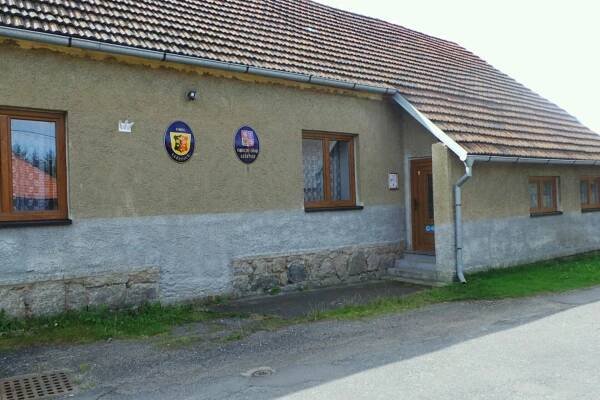 Lešetice - obecní úřad foto 1