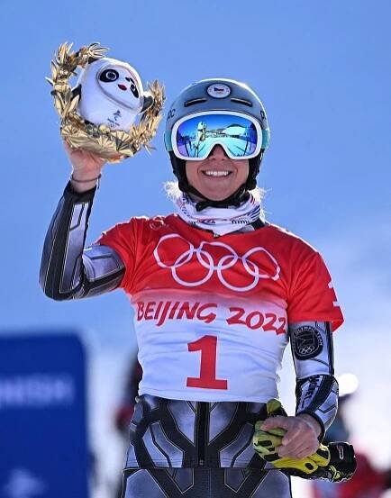 Fantazie! Ledecká má zlato, Česko slaví první medaili