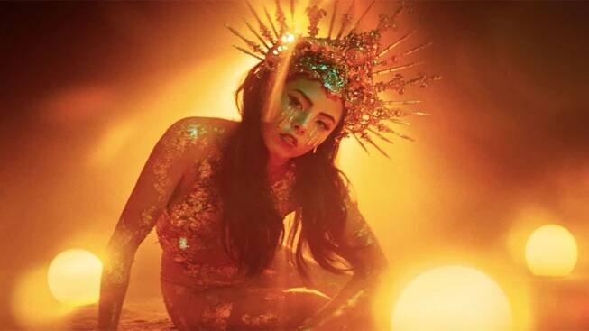 Anna Akana - Run (Official Music Video)