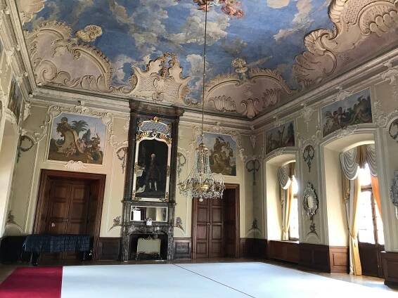 CHATEAU DOBRIS - Updated 2025 Guest house Reviews (Czech Republic)