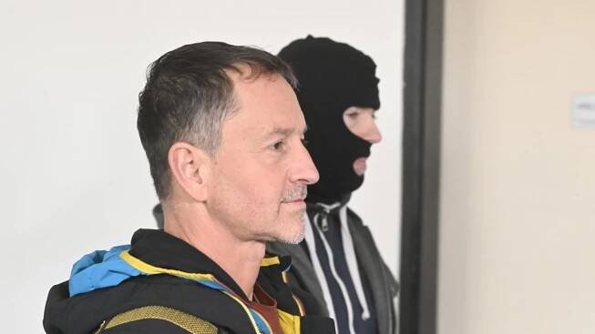 Exprimátora Pardubic Charváta pustili z vazby. Manipuloval s veřejnými zakázkami, říká policie