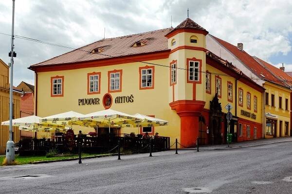 Soubor:Slaný Modletický dům (2).jpg – Wikipedie