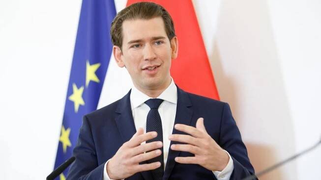 Rakouský premiér Kurz jedná o nových opatřeních. Šest regionů je žlutých