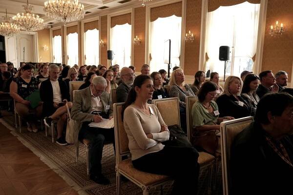 Den vzájemné pomoci Praha 1 – úspěšná konference Naši Ukrajinci | Praha 1