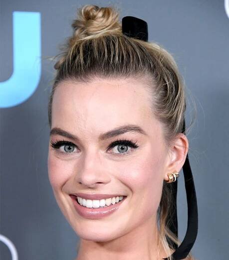 margot-robbie-best-beauty-looks-281544-1564162731558-main