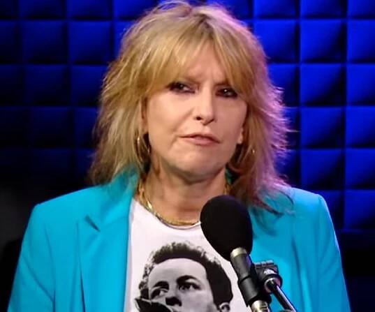 Chrissie Hynde Biography - Facts, Childhood, Family Life & Achievements