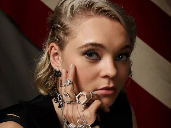 “Motherland: Fort Salem” Star Taylor Hickson Is Ready to Rebel as Raelle Collar