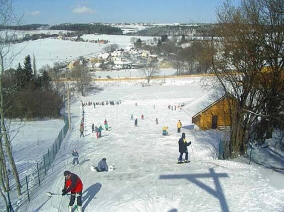 Ski areál Mnichovice - Šibeniční vrch - informace a mapa