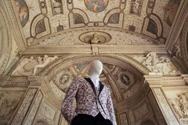 Giulio Romano mostra Mantova: la capsule collection firmata Luigi Bianchi Mantova Sartoria