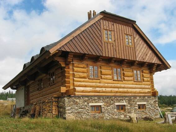 GALERIE – Profesionální tmelení srubů a roubenek