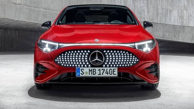 Neuer Mercedes CLA EQ im Online Store