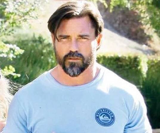 Aaron Phypers Biography - Facts, Childhood, Family Life & Achievements