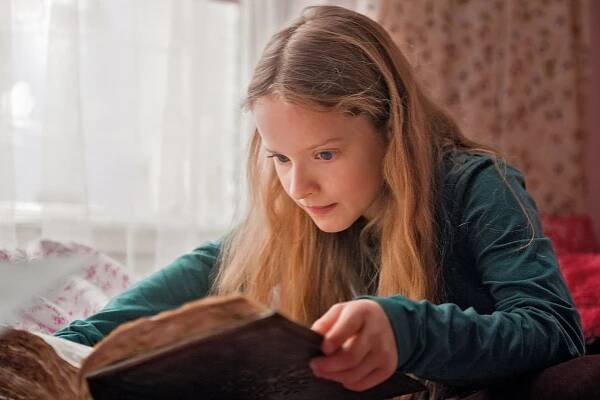 Beutolomäus und der wahre Weihnachtsmann - Der neue Weihnachtsmann - Z filmu - Cloé Heinrich