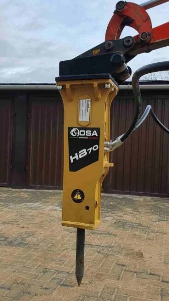 Hydraulické kladivo Montabert SD8 | Půjčovna minibagry