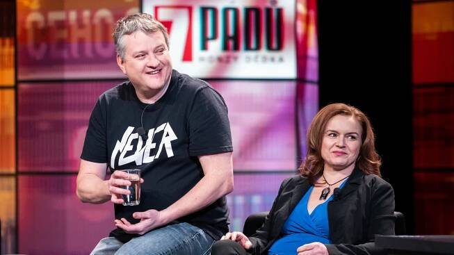 Halka Třešňáková a bankéř z reklamy: Slova o divokém životě a dítěti v 46 letech – eXtra.cz