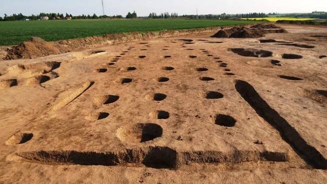 Hradečtí archeologové nalezli 7000 let starou obchodní stanici - Novinky