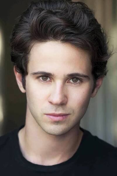 Connor Paolo herec