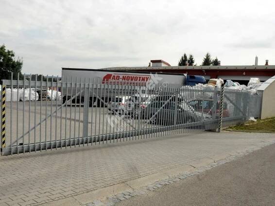 Reference / Posuvné brány - průmyslové podniky, zemědělská družstva - Ploty-brany.cz