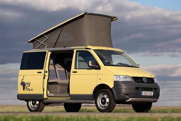 Volkswagen California Beach slaví 20 let. Základní bydlík původně neměl zvedací střechu