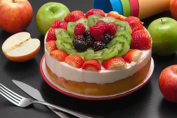 Recept na nepečený jablečný dort s piškoty – Pestrý Jídelníček