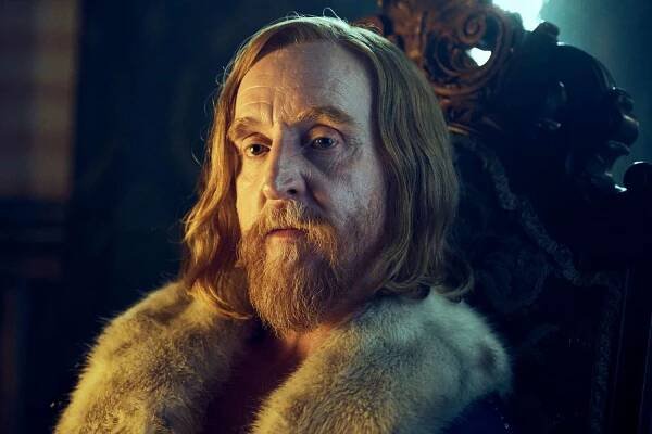 Tony Curran on playing King James in Mary & George, that suffocation scene, filming orgies blindfolded