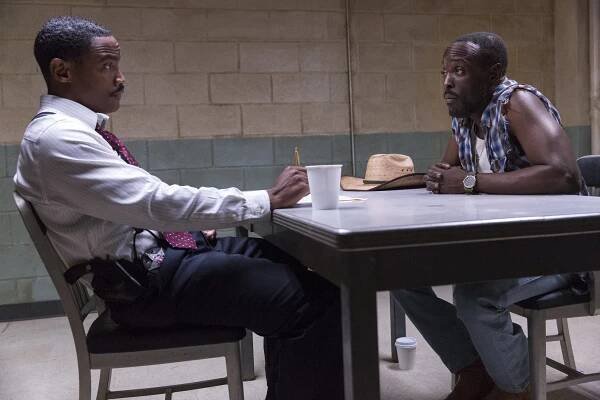 Hap & Leonard - Mucho Mojo (S02E01) (2017) | Galerie - Z epizody | ČSFD.cz