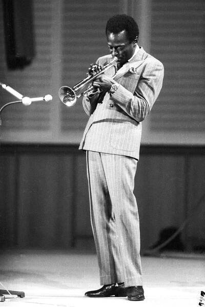 Pin by Drawingtbh on USA in 2025 | Miles davis, Jazz musicians, Musician photography