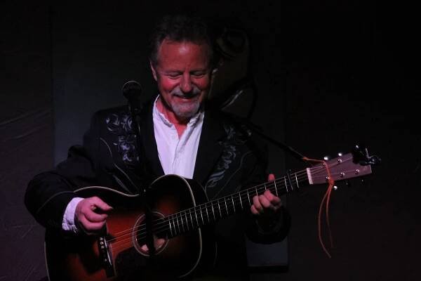 Roger Brown - Photos