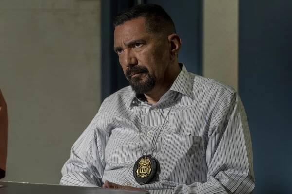 Steven Michael Quezada - Volejte Saulovi - Ten správnej člověk - Z filmu