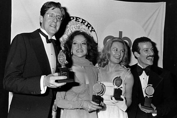 Edward Herrmann, Kelly Bishop, Shirley Knight, and Sammy Williams attend a Tony Awards party at Sardi's in New York City on April 18, 1976.