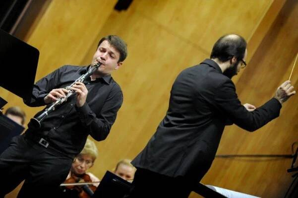 Klarinetista Daniel Svoboda zahrál skvěle, filharmonie ale neměla štěstí na dirigenta