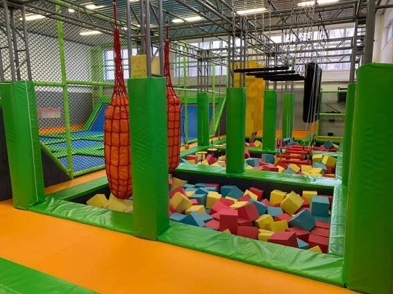 Jump Family České Budějovice - skákání na trampolíně pro děti i dospělé