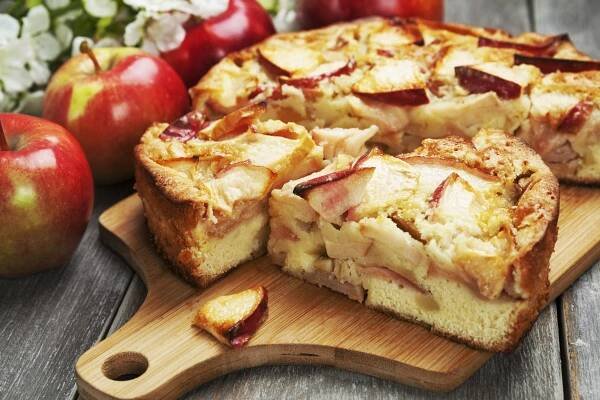 Recept na dnes: Sezónny jablkový koláč je nadýchaný ako perinka, upečte ho ešte dnes!