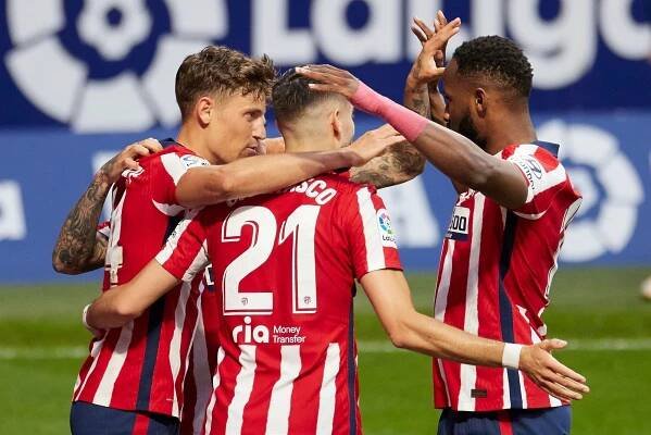Atlético jde zpátky do čela La Ligy, Messi dotáhl Barcelonu k výhře