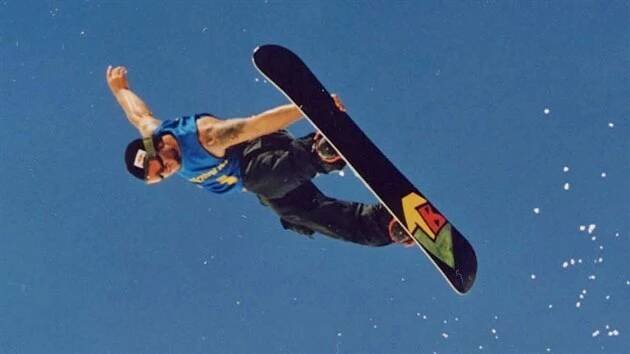 David Horváth vyhrál letní mistrovství České republiky snowboardistů na U-rampě, které se 2. srpna uskutečnilo na rakouském ledovci Hintertux. (2. srpna 2001)