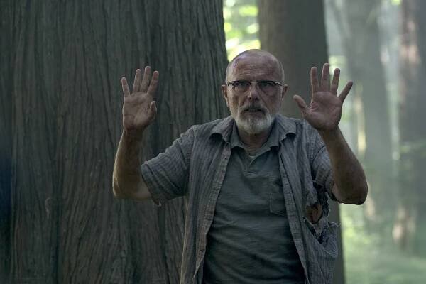 The Last of Us: Joe Pantoliano on Eugene's Death, Meeting Pedro Pascal
