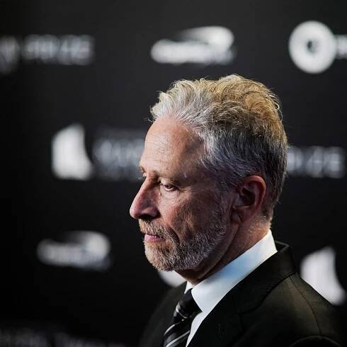 US lawmakers question Apple over Jon Stewart's China content