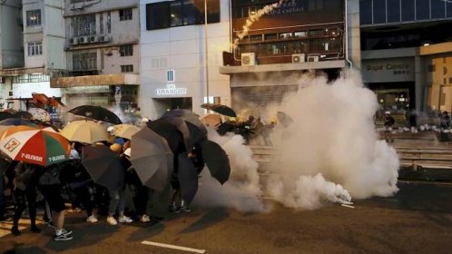 YouTube zavřel kanály kritizující hongkongské demonstrace - Novinky
