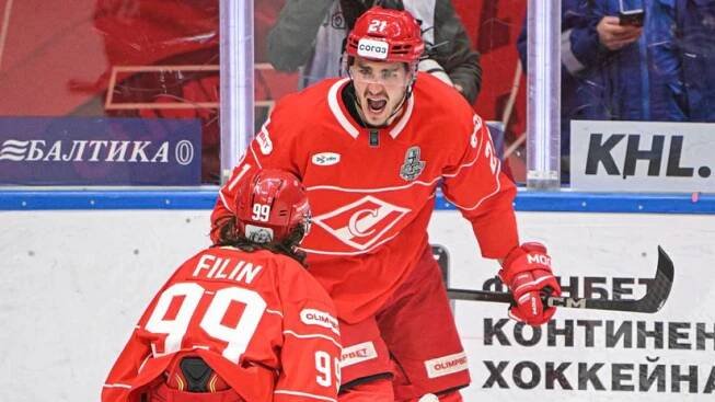 Koketoval s návratom do NHL, žiadal lukratívny plat. V Rusku píšu, že Ružička rozhodol o svojej budúcnosti