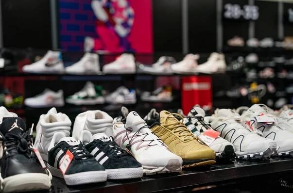 FOOT LOCKER | Futurum Hradec Králové
