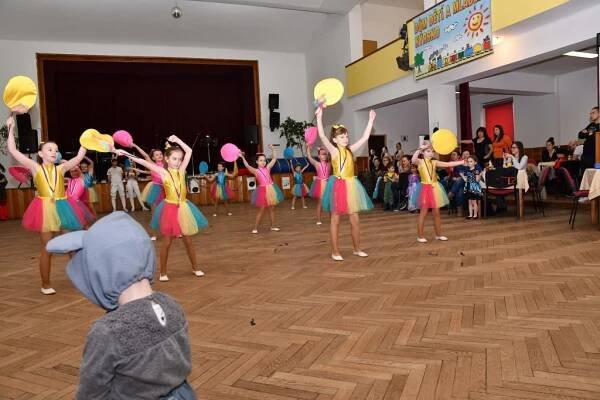 Dům dětí a mládeže, Nýrsko, prap. Veitla 23 | Fotogalerie | Maškarní karneval 2020