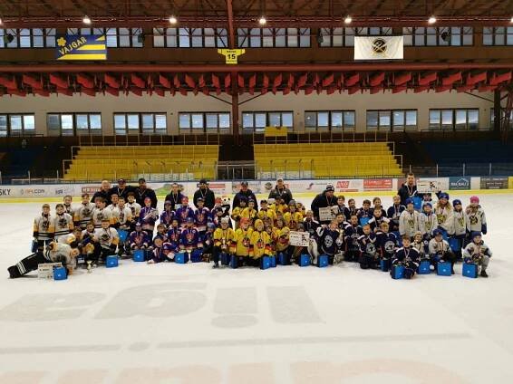 Z turnaje „Spring cup“ Jindřichův Hradec bereme zlato – HC CHOTEBOR