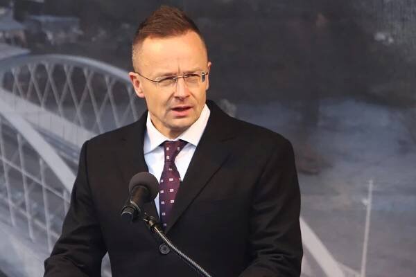 Szijjártó je spokojný so susedmi, okrem Ukrajiny. Kyjevu vytkol národnostnú politiku