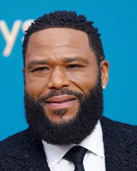 'Black-ish' star Anthony Anderson to host Emmys ceremony
