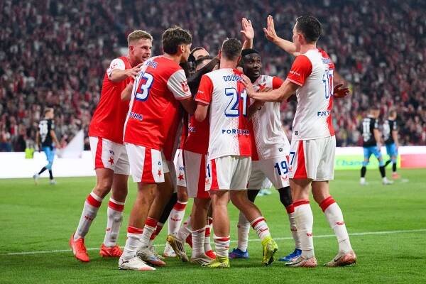 Slavia už zná rozpis Ligy mistrů. Proti Barceloně až v novém roce, Arsenal přijede v listopadu