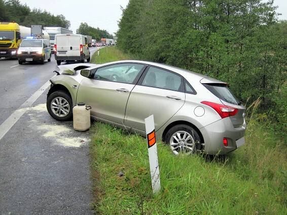 Při srážce u Veletin se zranili oba řidiči