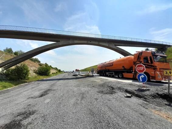 Dálnice u Loun se otevře až v září. Kompletní D7 má být hotová v roce 2028