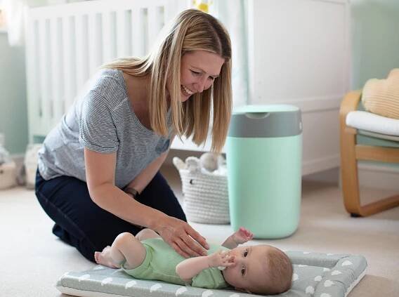 Tommee Tippee Twist&Click koš na pleny zelený3