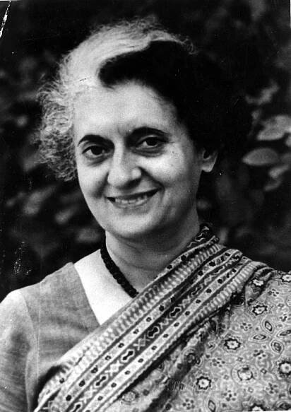 The Mother’s Photographs with Indira Gandhi – Overman Foundation