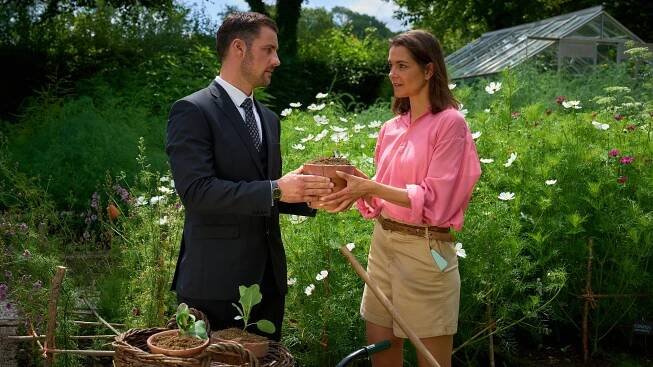 Rosamunde Pilcher - Verliebt in einen Butler - Z filmu - Ferdinand Seebacher, Susan Hoecke